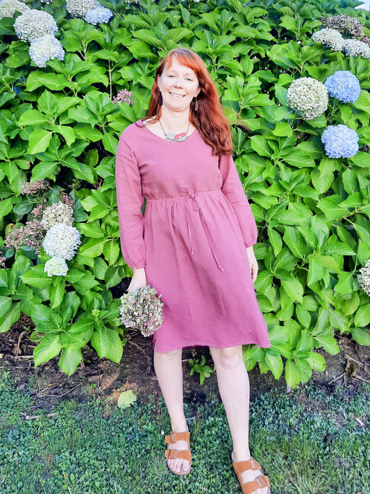 Pre-made Rosie Dress (rouge linen) - size M