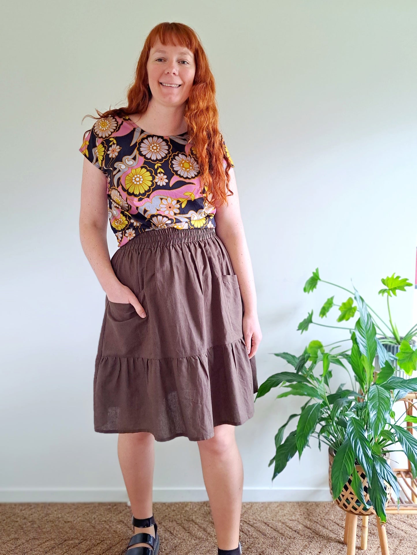 Pre-made Sadie Skirt (Espresso linen/cotton) - size M, L
